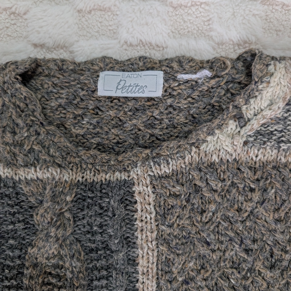 Vintage '90s Cottage Core Knit Sweater - Picture 6 of 8